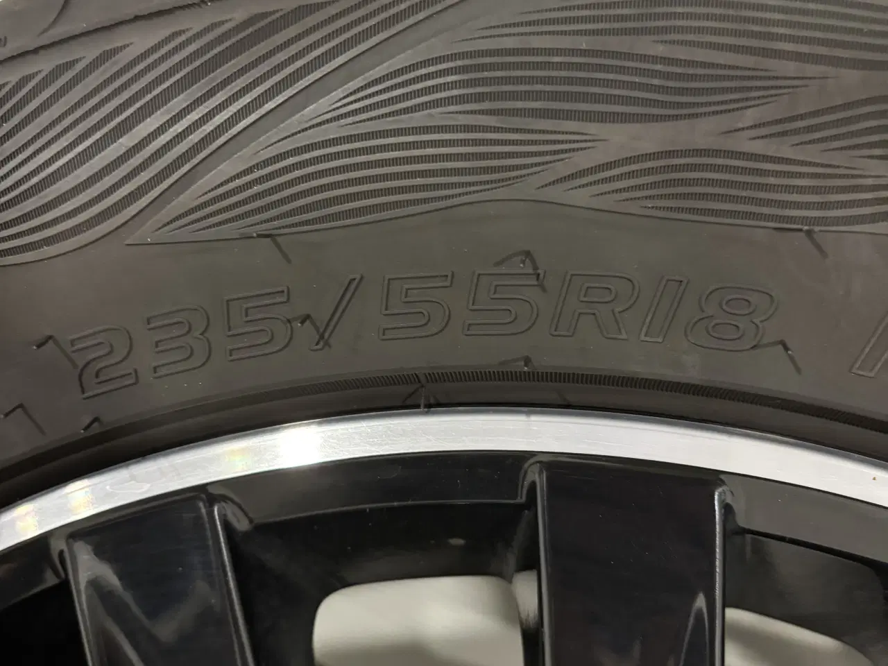Billede 8 - VW sommerdæk med original fælge