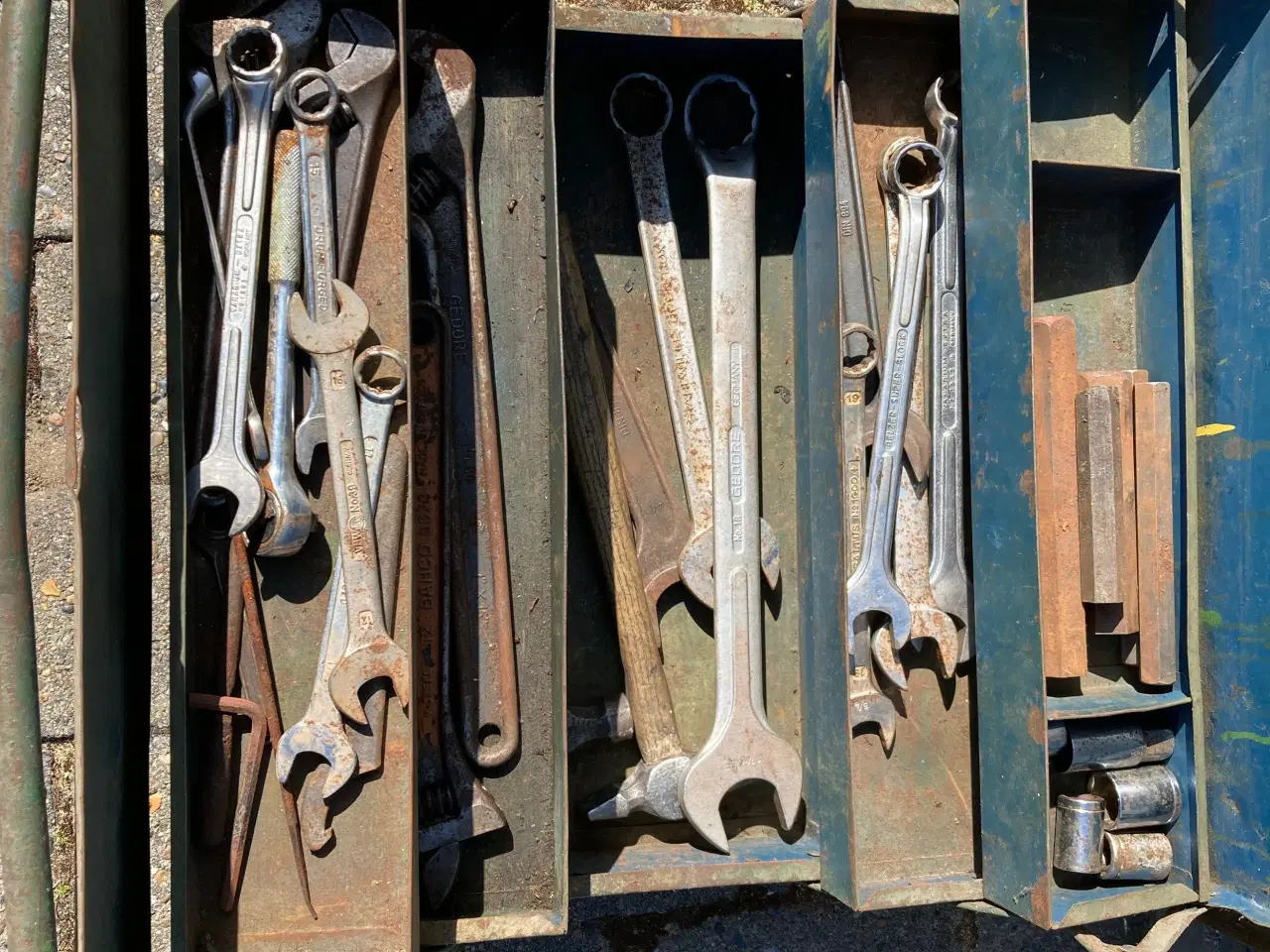 Billede 3 - Værktøjskasse med værktøj