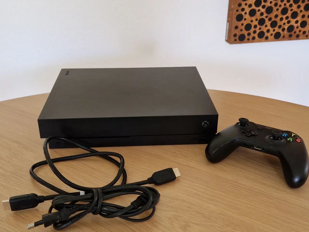 Billede 1 - Xbox One X 1TB – flot stand – testet og virker