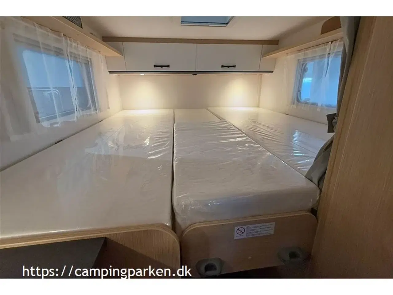 Billede 10 - 2025 - SunLight VAN V66 Adventure   Sunlights populære smalle Van med enkeltsenge - 140hk og automatgear!