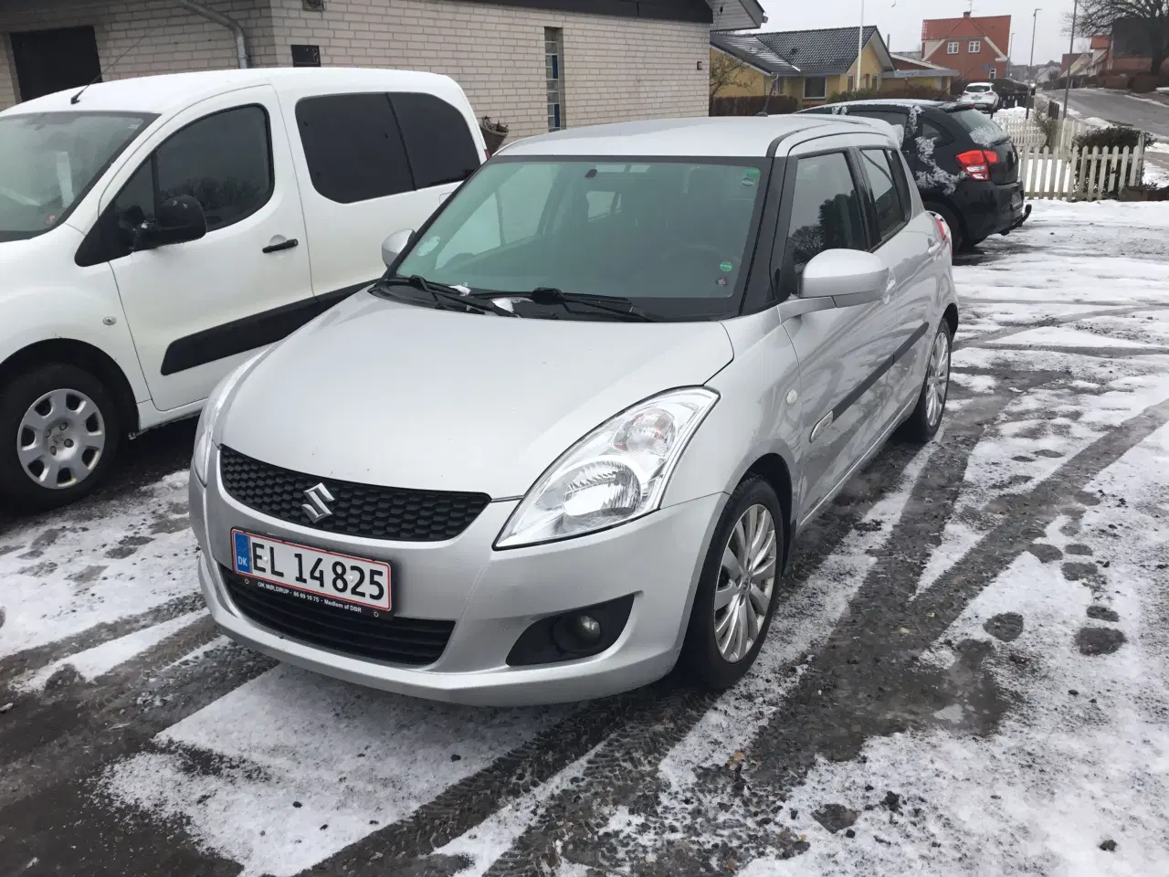 Billede 2 - Suzuki swift 1,2 nysynet træk meget velholdt 