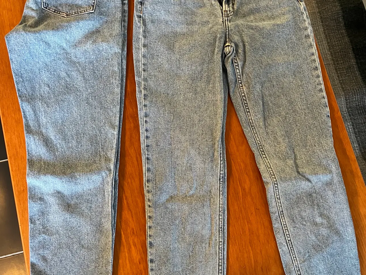 Billede 1 - Only jeans str 28 og 29