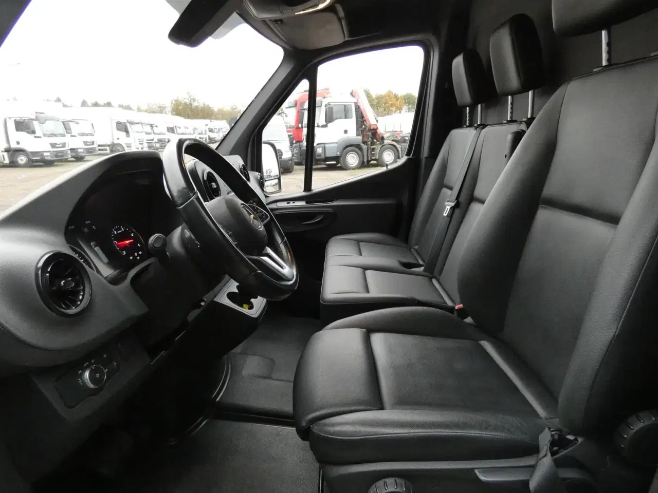Billede 10 - Mercedes-Benz Sprinter 317 2,0 CDI A2 H2 RWD 9G-Tronic 170HK Van Aut.