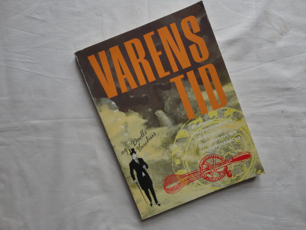 Billede 1 - Varens Tid og Daells Varehus  :