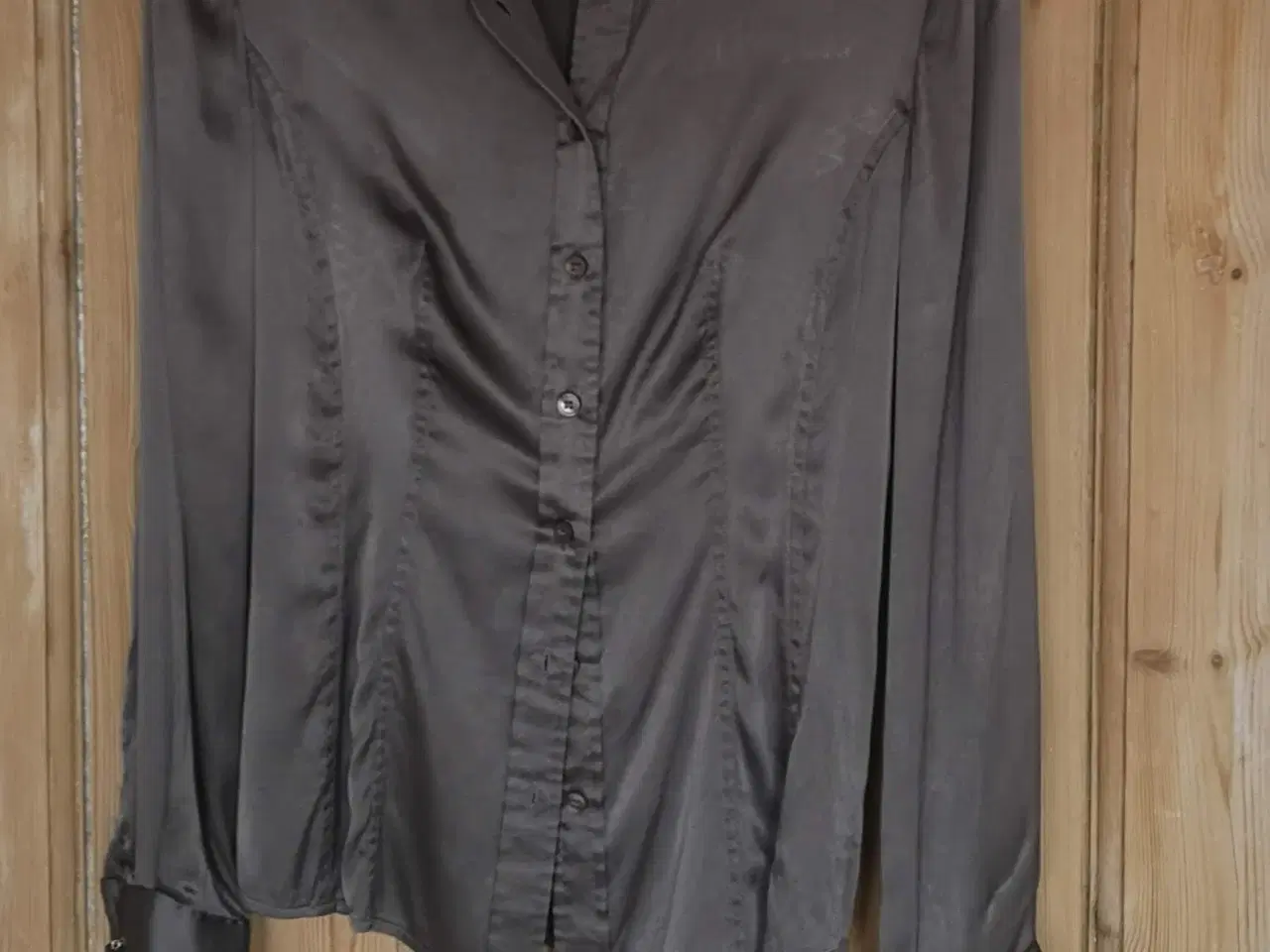 Billede 1 - Silkeskjorte str 38