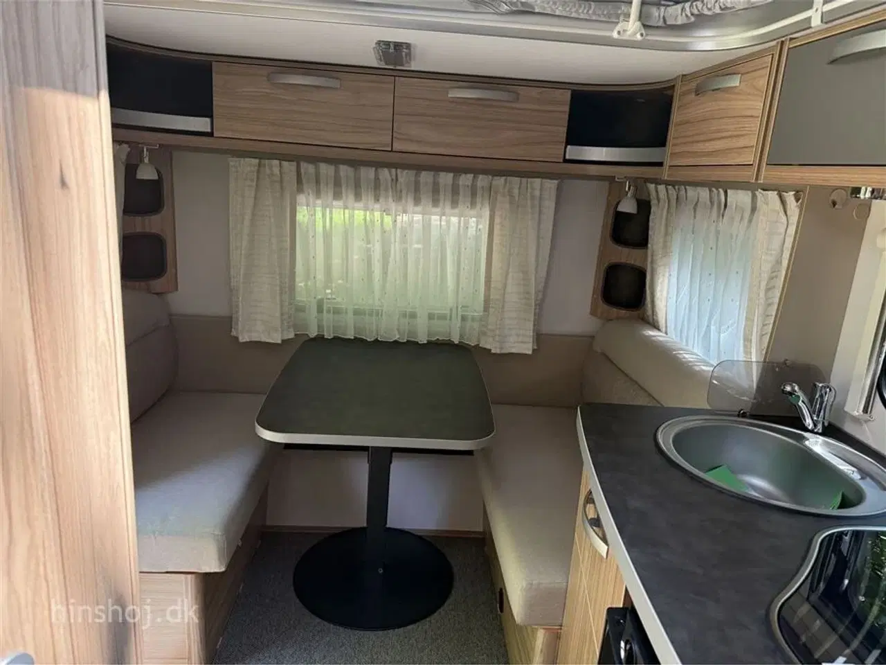 Billede 6 - 2023 - Eriba FEELING 470   Dejlig vogn med enkelsenge med lameludtræk fra Hinshøj Caravan A/S
