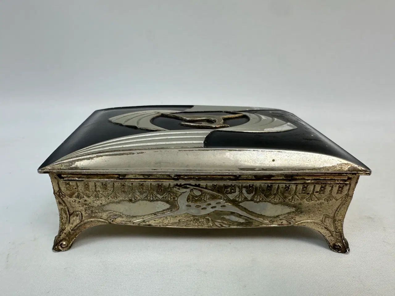 Billede 7 - Vintage skrin med dekorativt 'bukke' motiv