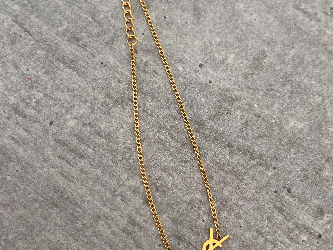 Billede 2 - YSL armbånd i guldfarve. 