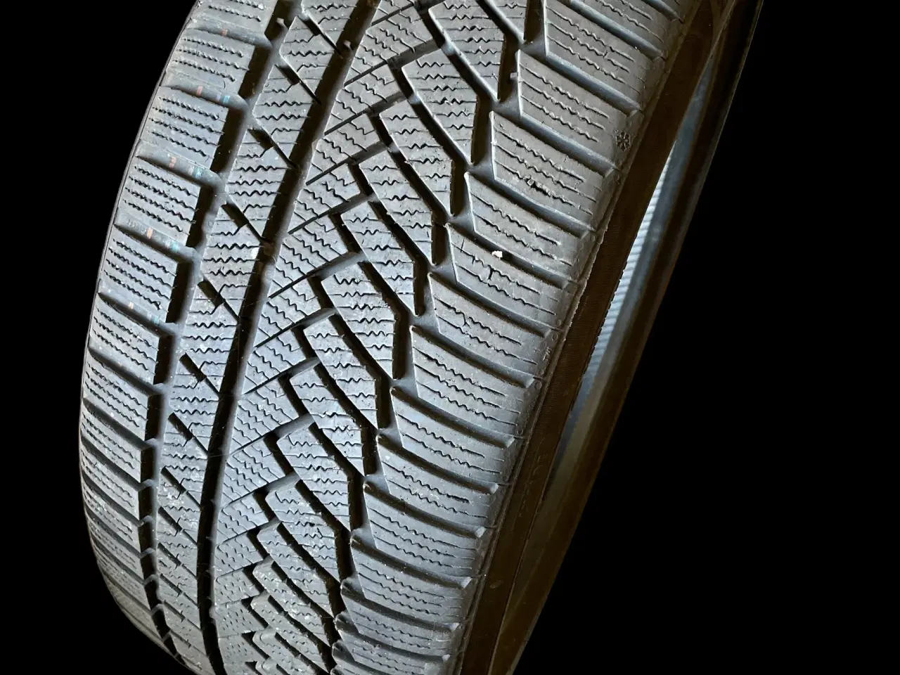 Billede 1 - 180 Continental 225/40r18 Ref.W23 vinter