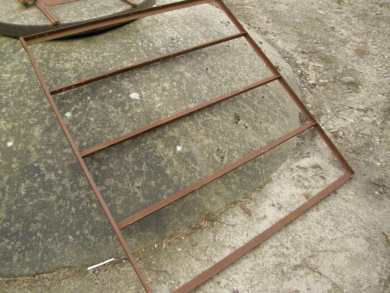 Billede 2 - Vinkeljerns ramme