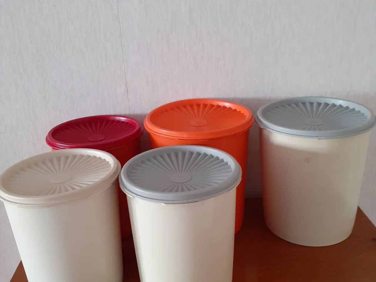 Billede 1 - blandede Tupperware 20 kr. stk