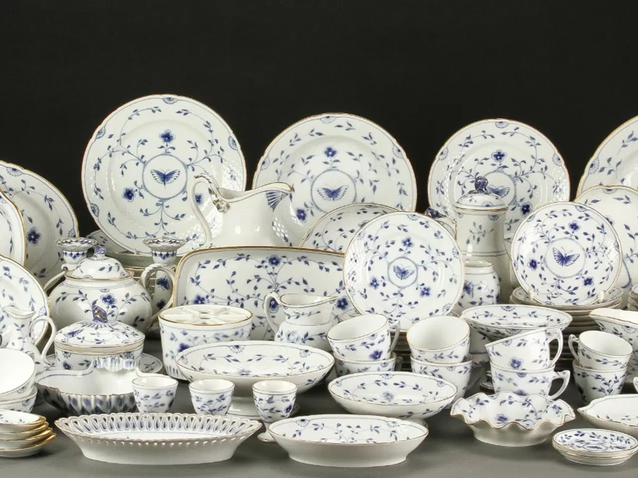 Billede 1 - OPHØRSUDSALG på B&G "Kipling" stel. Priser fra 