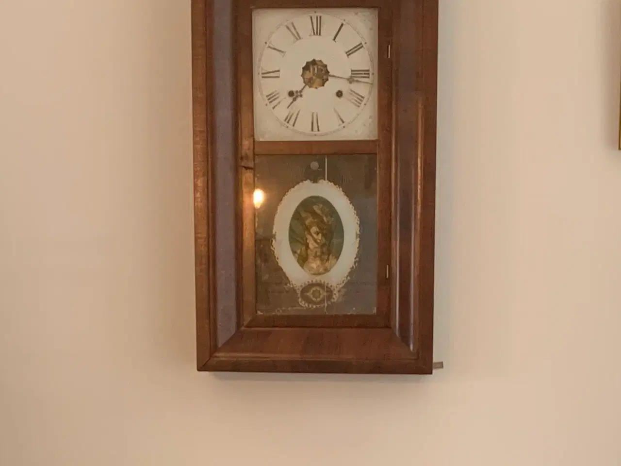Billede 1 - Gammelt ur til væg