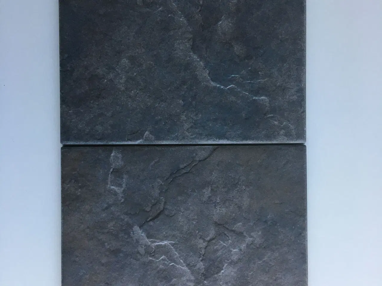 Billede 2 - Grå gulvfliser, 300 x 300, 285 stk.