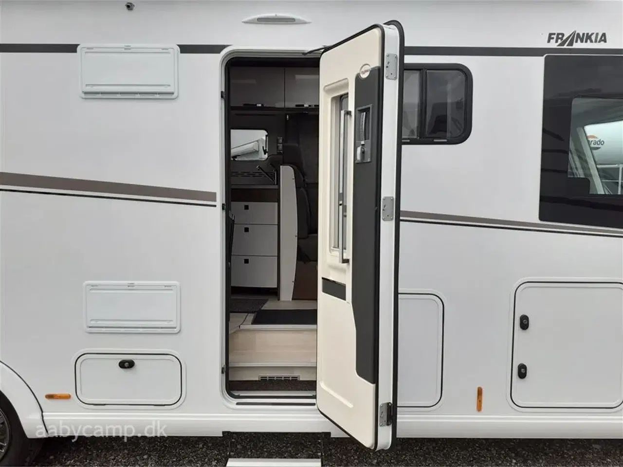 Billede 6 - 0 - Frankia Platin Pure I 7400 GD Edition   Top udstyret 5 Stjernet Camper på Mercedes