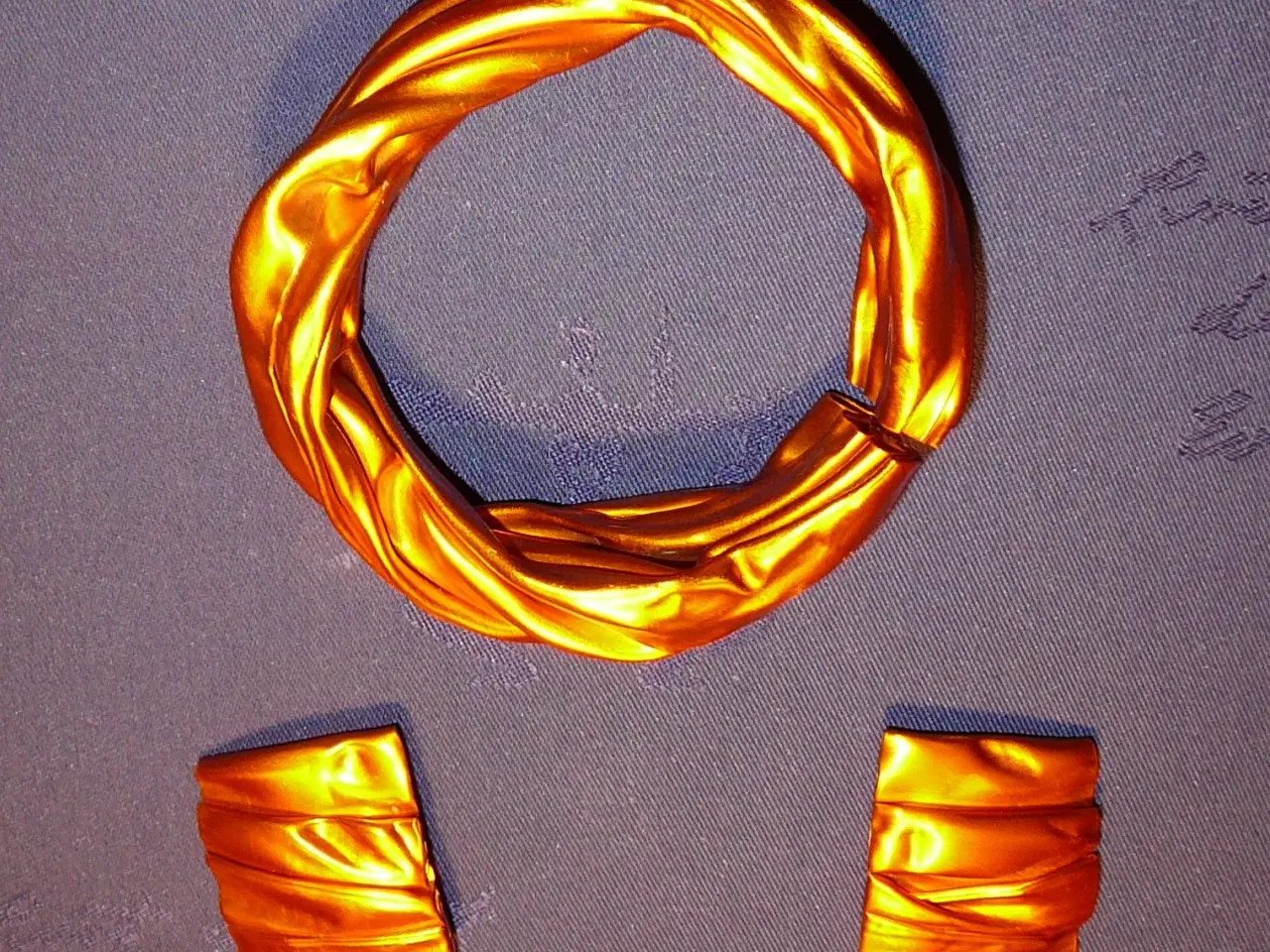 Billede 3 - Unikt armring og øre clips, designer Gail Spence
