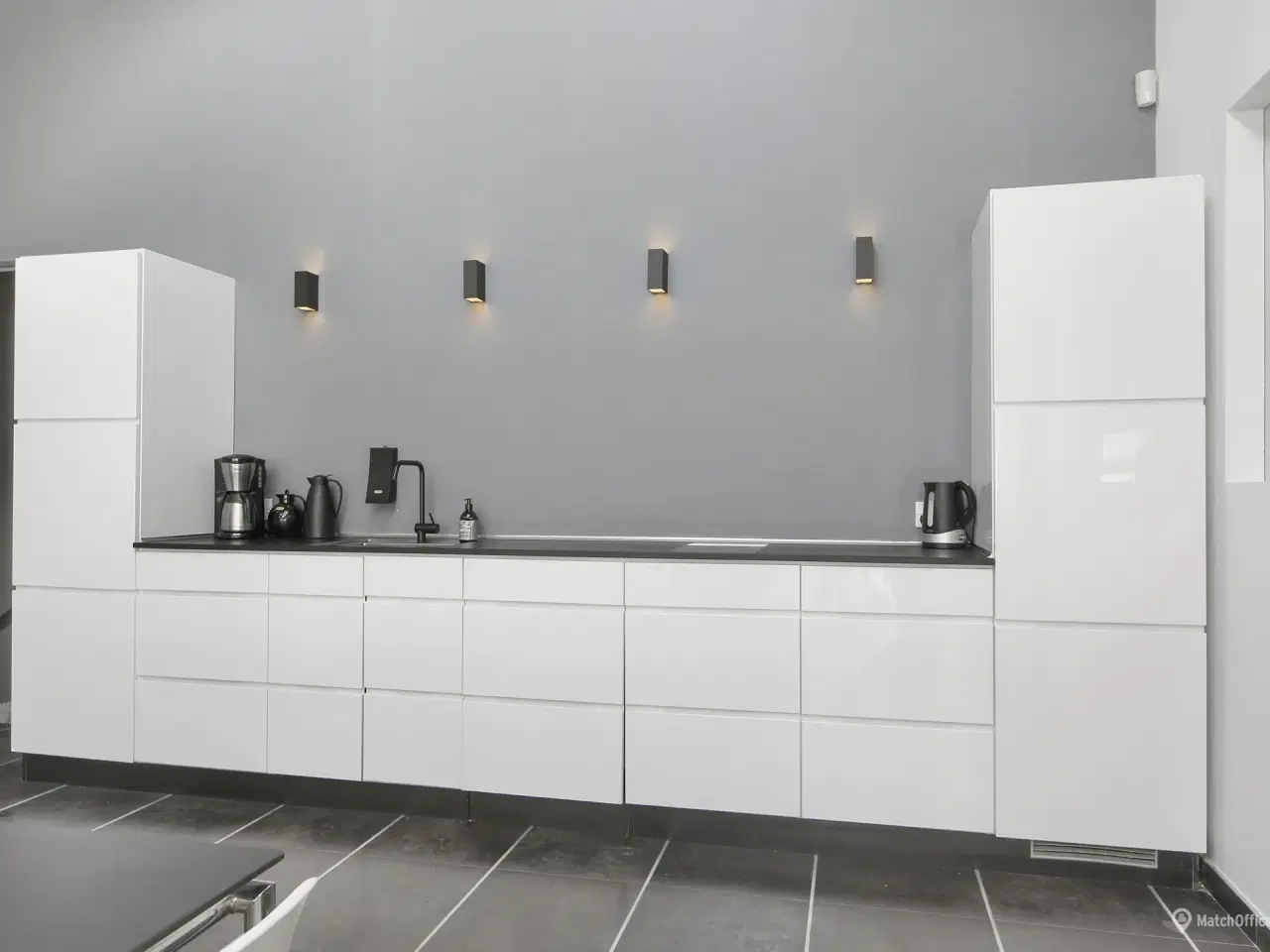 Billede 10 - 471 kvm. tørt. opvarmet og højloftet lager kombineret med 60 kvm. indbydende kontor