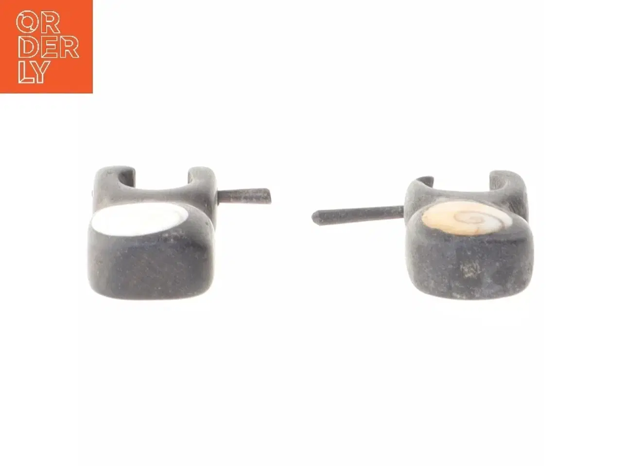 Billede 3 - Ørestikker med skal design (str. 2,5 cm)