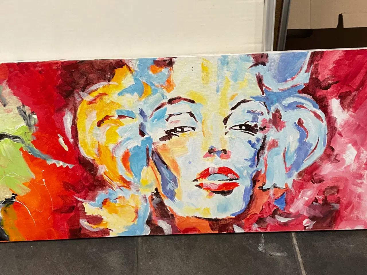 Billede 4 - Mange malerier