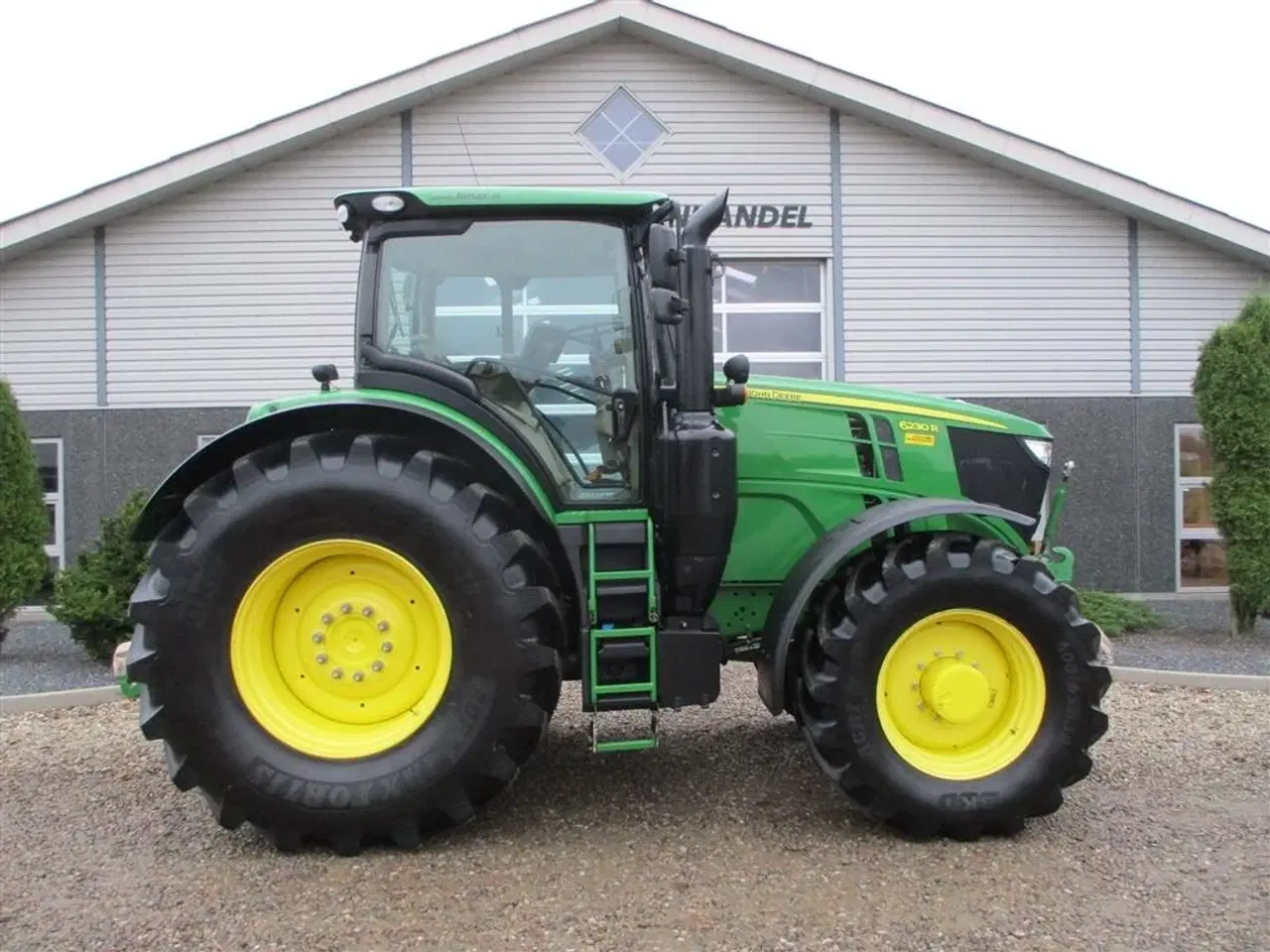 Billede 8 - John Deere 6230R med Command pro kørehåndtag.