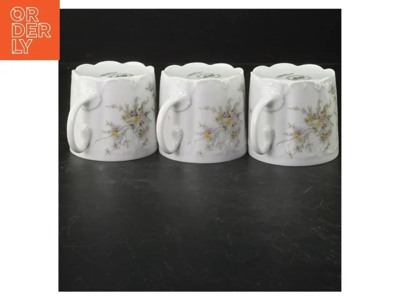Billede 3 - Porcelænskopper med blomstermotiv fra Rosenthal (str. Ø. 8,5 cm. længde, 8 cm)