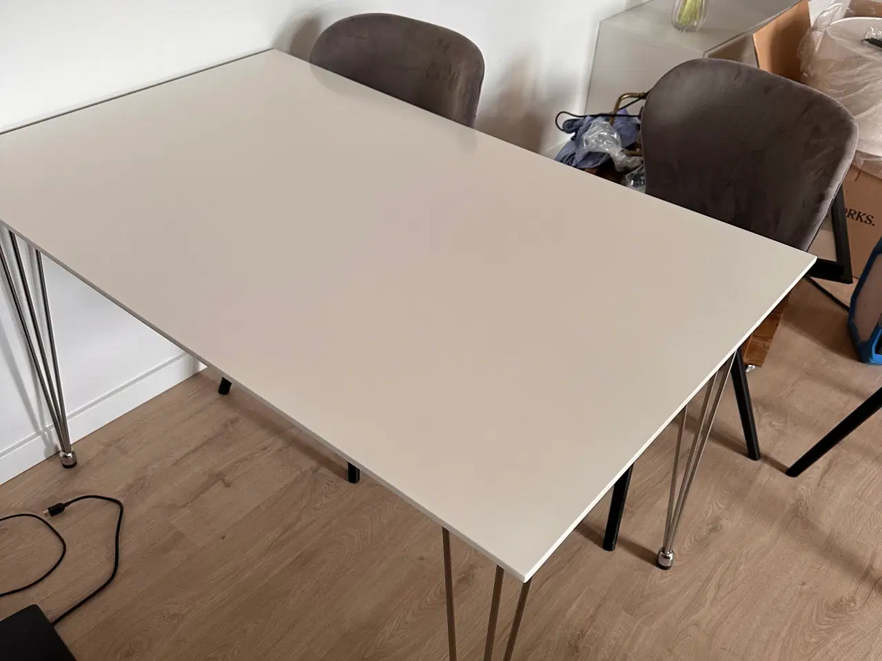 Billede 1 - Hvidt spisebord 