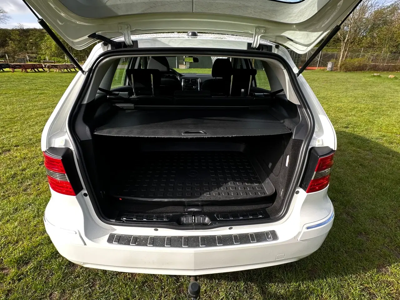 Billede 16 - Flot velholdt Mercedes, bliv billigt kørende.