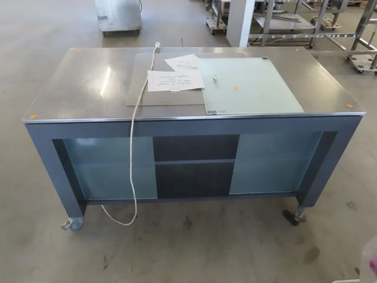Billede 4 - Buffetbord med Varmeplade