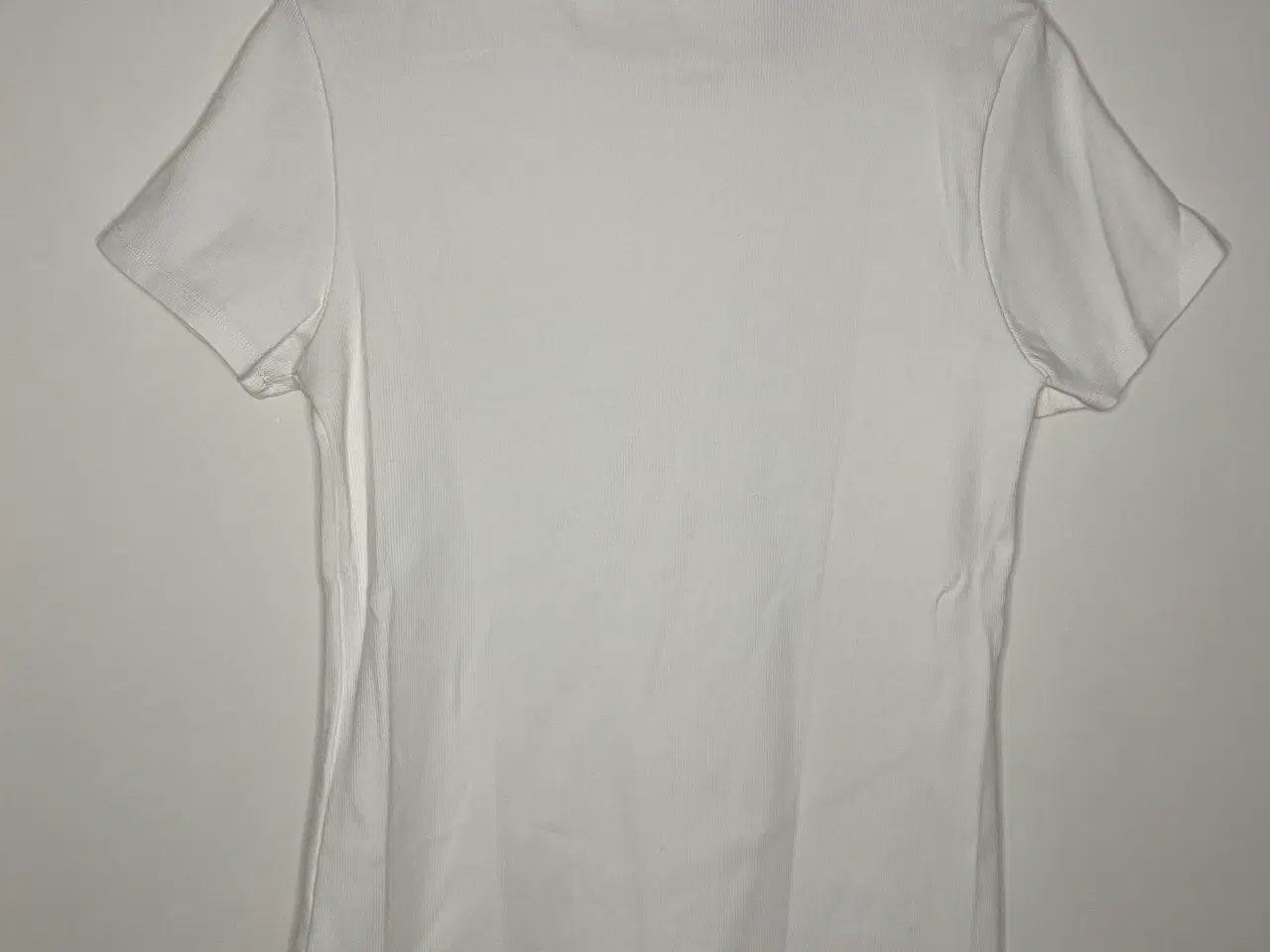 Billede 3 - Hvid T-shirt