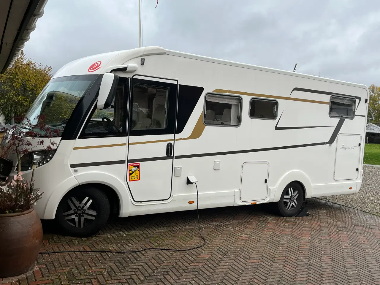 Billede 2 - Autocamper Eura Mobil Intregra Line 720 EB