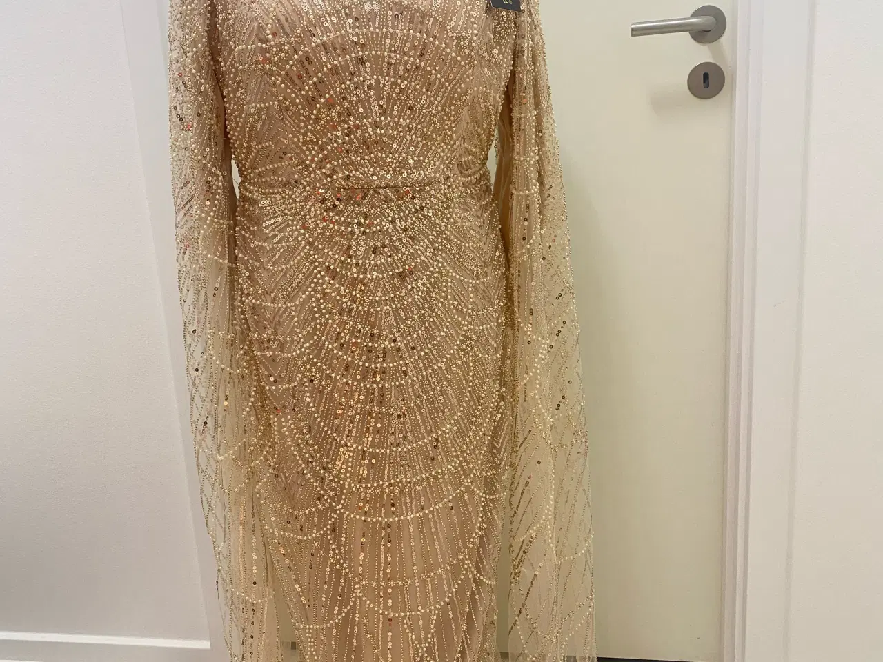 Billede 4 - Smuk Gallakjole NY