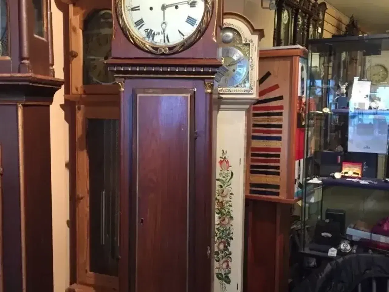 Billede 1 - Reparation af gamle ure. 60607208.