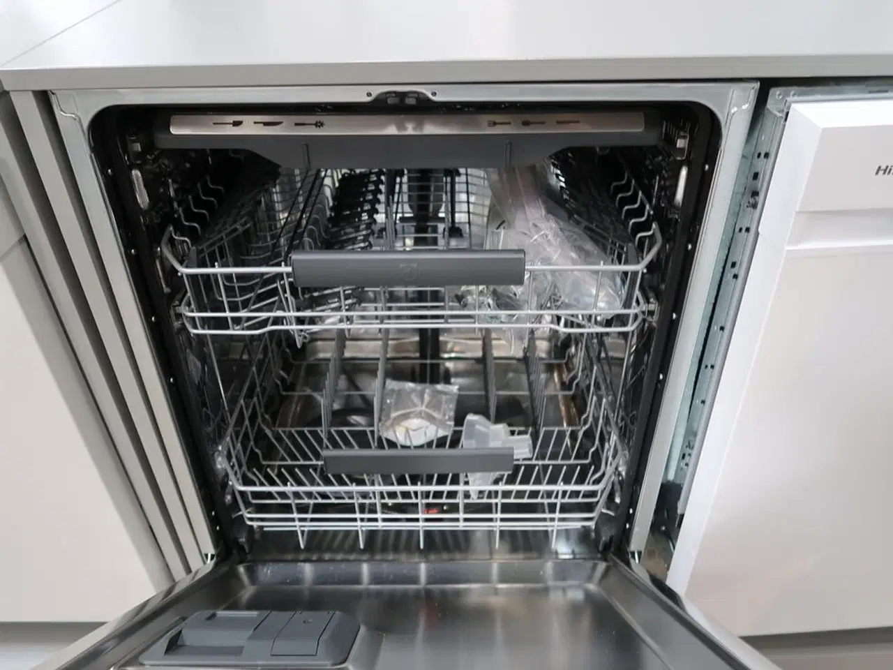 Billede 2 - Opvaskemaskine ELECTROLUX XE75420BW