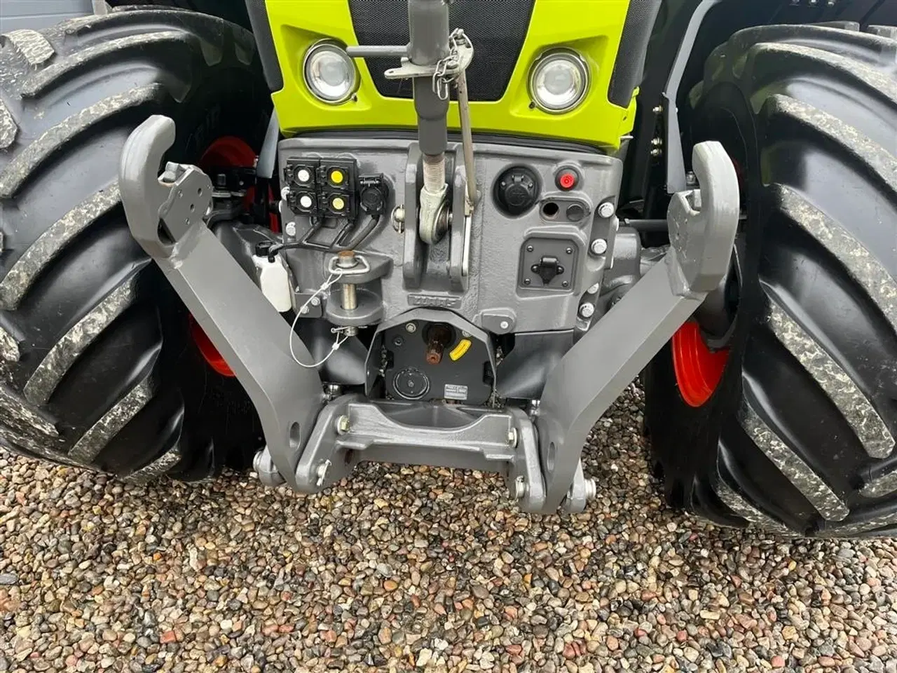 Billede 7 - CLAAS Axion 830 med frontlift og front PTO