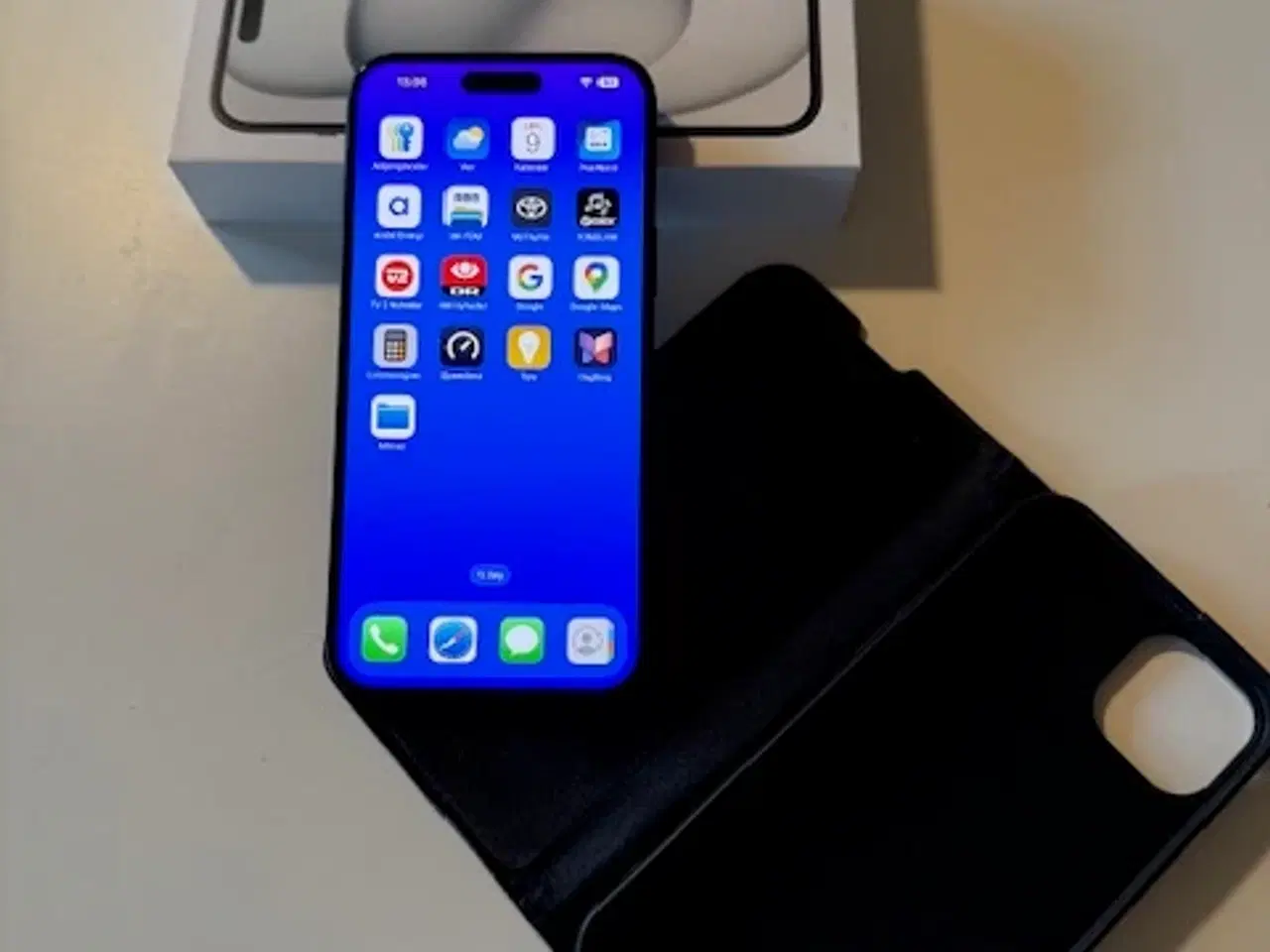 Billede 1 - Velholdt iPhone 15 Plus sælges