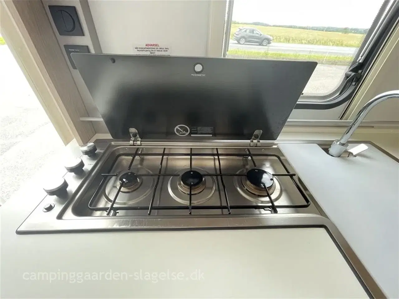 Billede 5 - 2020 - Adria Aviva 563 PT 3 køjer Familievenlig køjevogn med masser af plads og feriehumør!