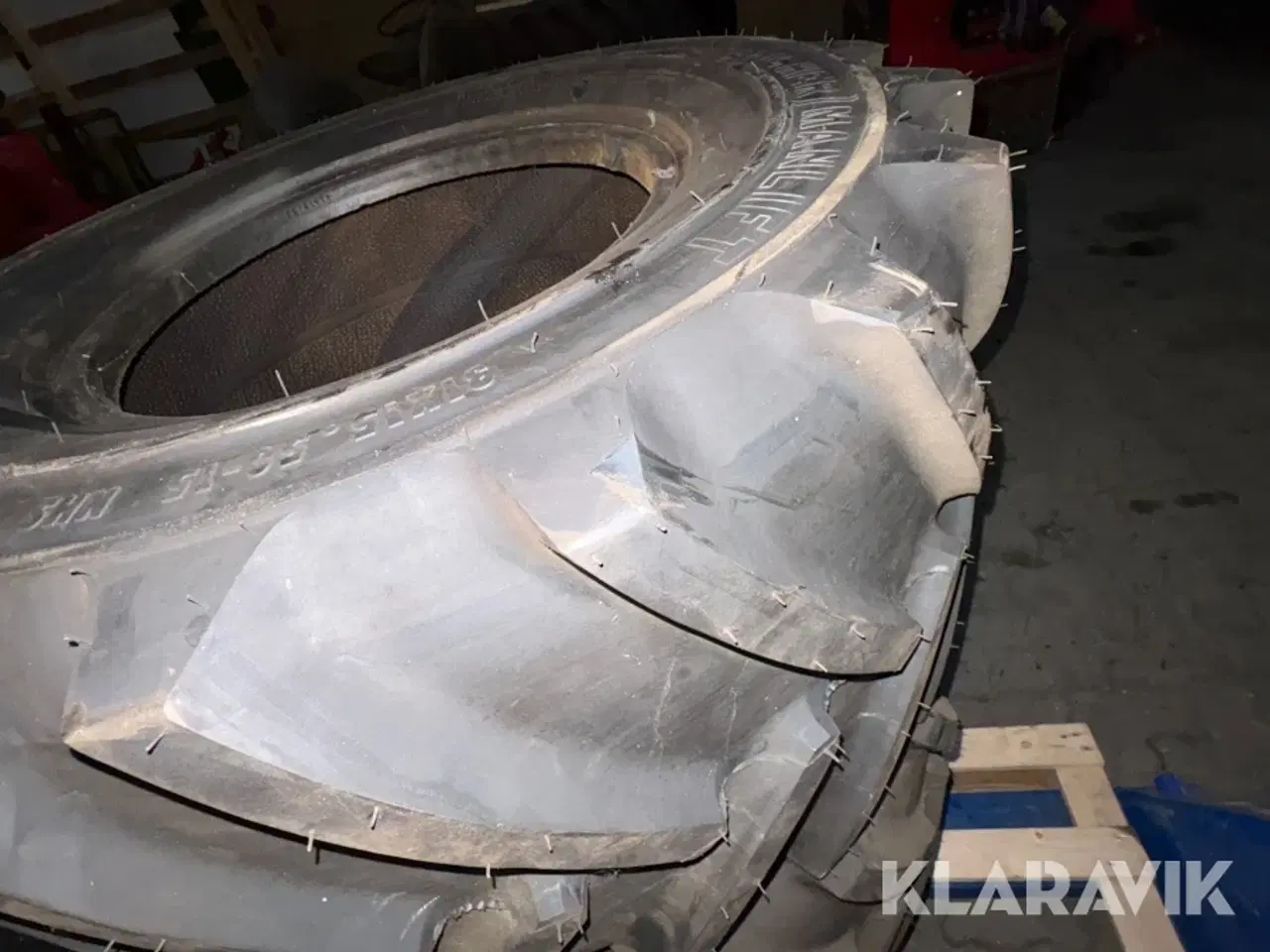 Billede 3 - Dæk Galaxy Super Trancher til manlift 3 styk