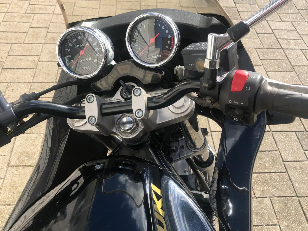 Billede 4 - Suzuki 600 motorcykel år 1999 nysynet 