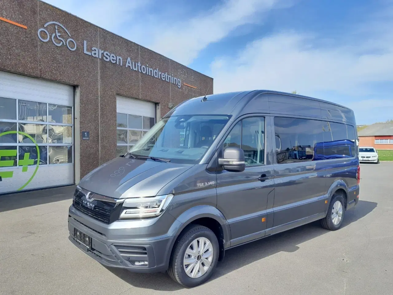 Billede 1 - MAN TGE 2,0 3.140 Kombi L3H2 aut. FWD