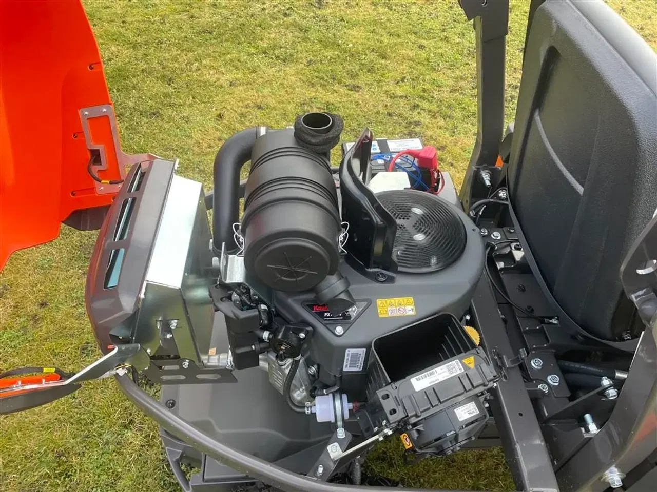 Billede 11 - Husqvarna P524 XR fjernstyret Inkl. combi 122 cm klippebord.