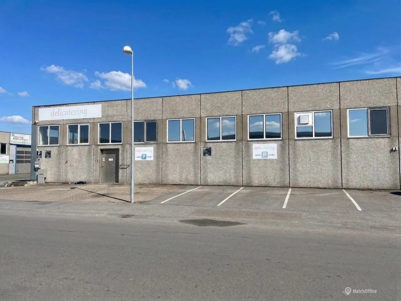 Billede 1 - Taastrup - 843m² til produktion med kølelager og kontor.