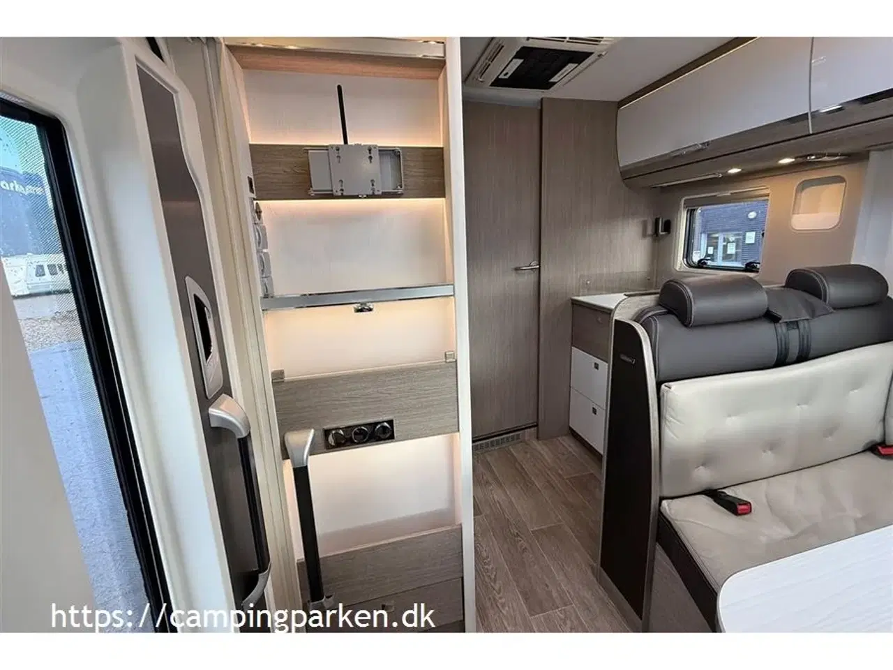 Billede 13 - 2018 - Dethleffs Magic Edition Silver   Dethleffs Magic Edition, kvalitetsvogn med eksklusivt udtryk, Automatgear, Hydrauliske støtteben og aircondition