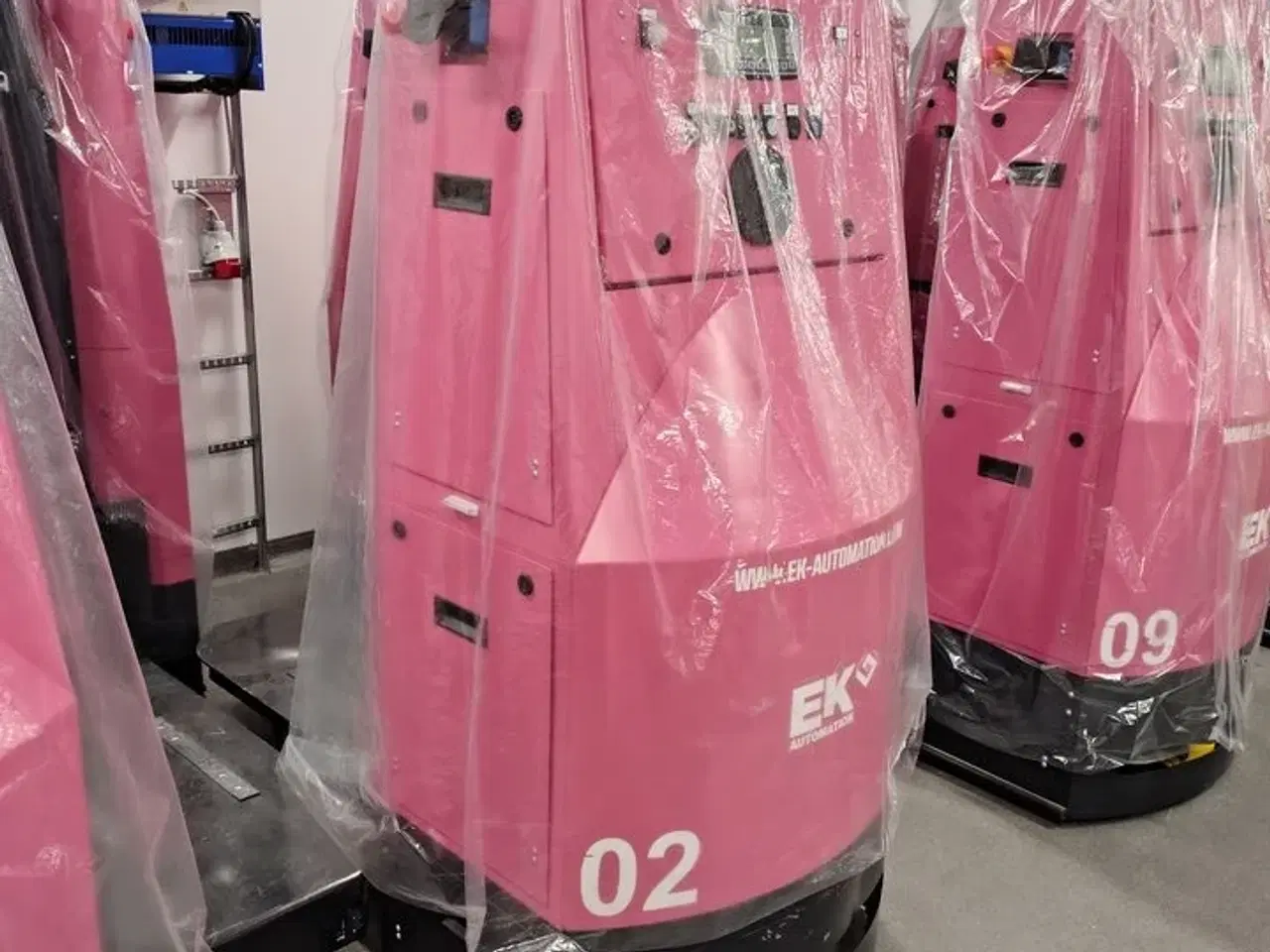 Billede 26 - Eleven Transport Robots and six chargers E&K AUTOMATION ECO L03