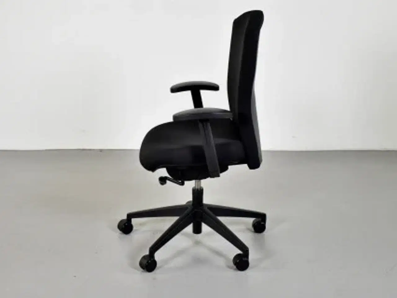 Billede 2 - Köhl kontorstol med sort polster og armlæn