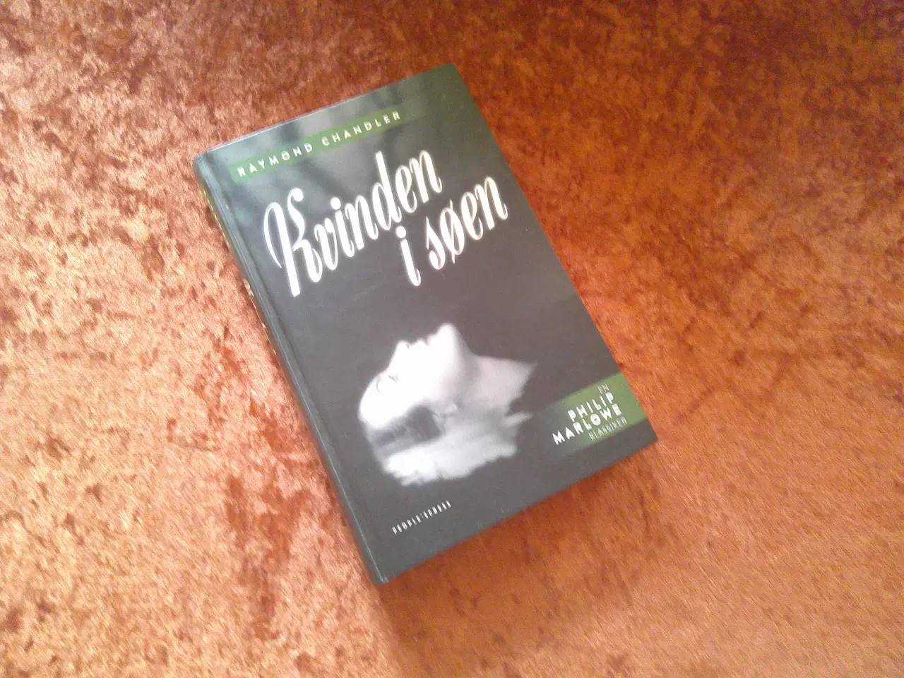 Billede 1 - Kvinden i søen, Raymond Chandler
