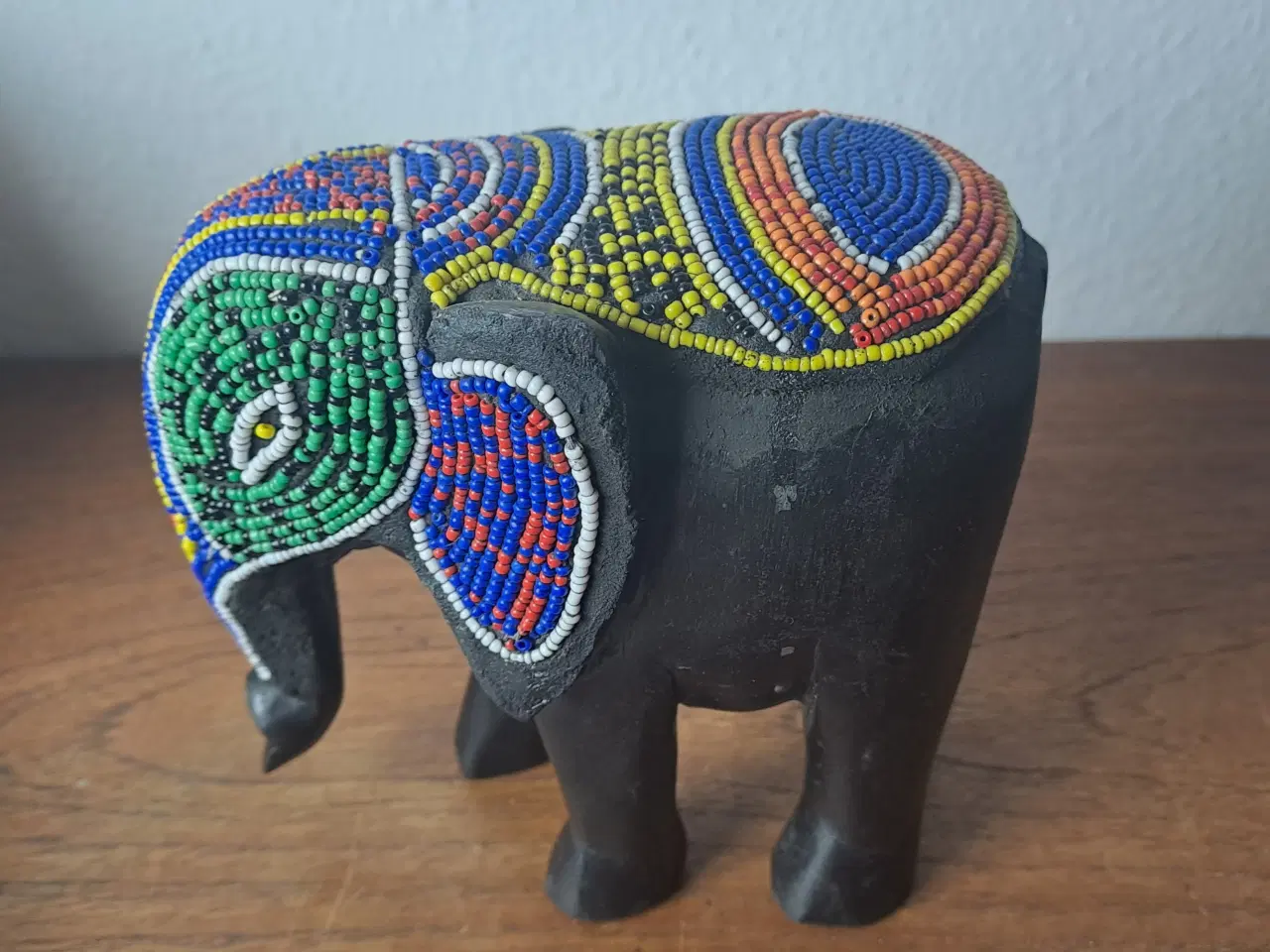 Billede 3 - Træ elefant med perle dekorationer 