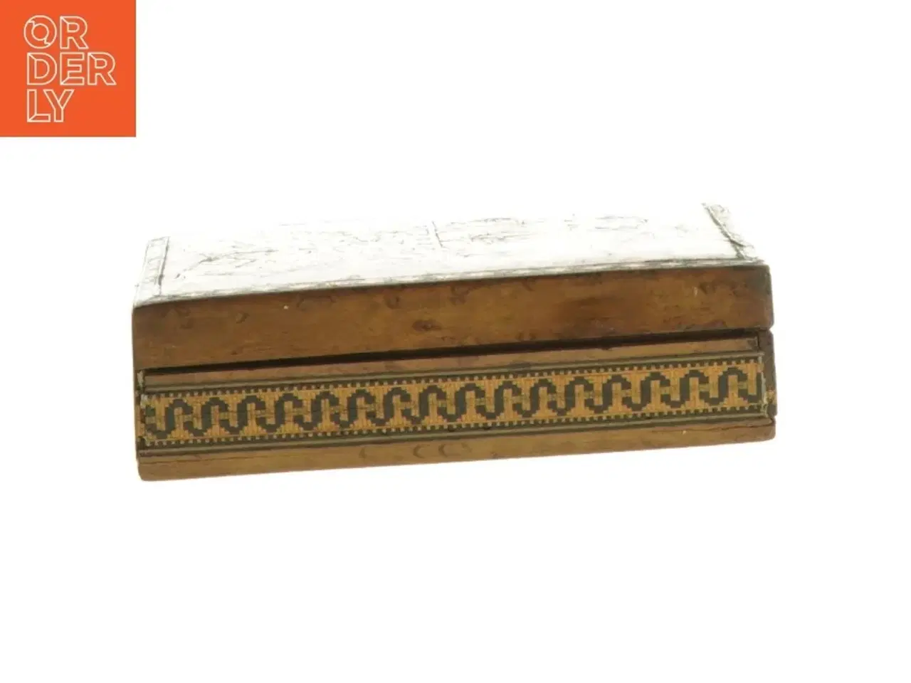 Billede 2 - Gl. Trææske med engle på låg (str. 14 x 9 x 4 cm)