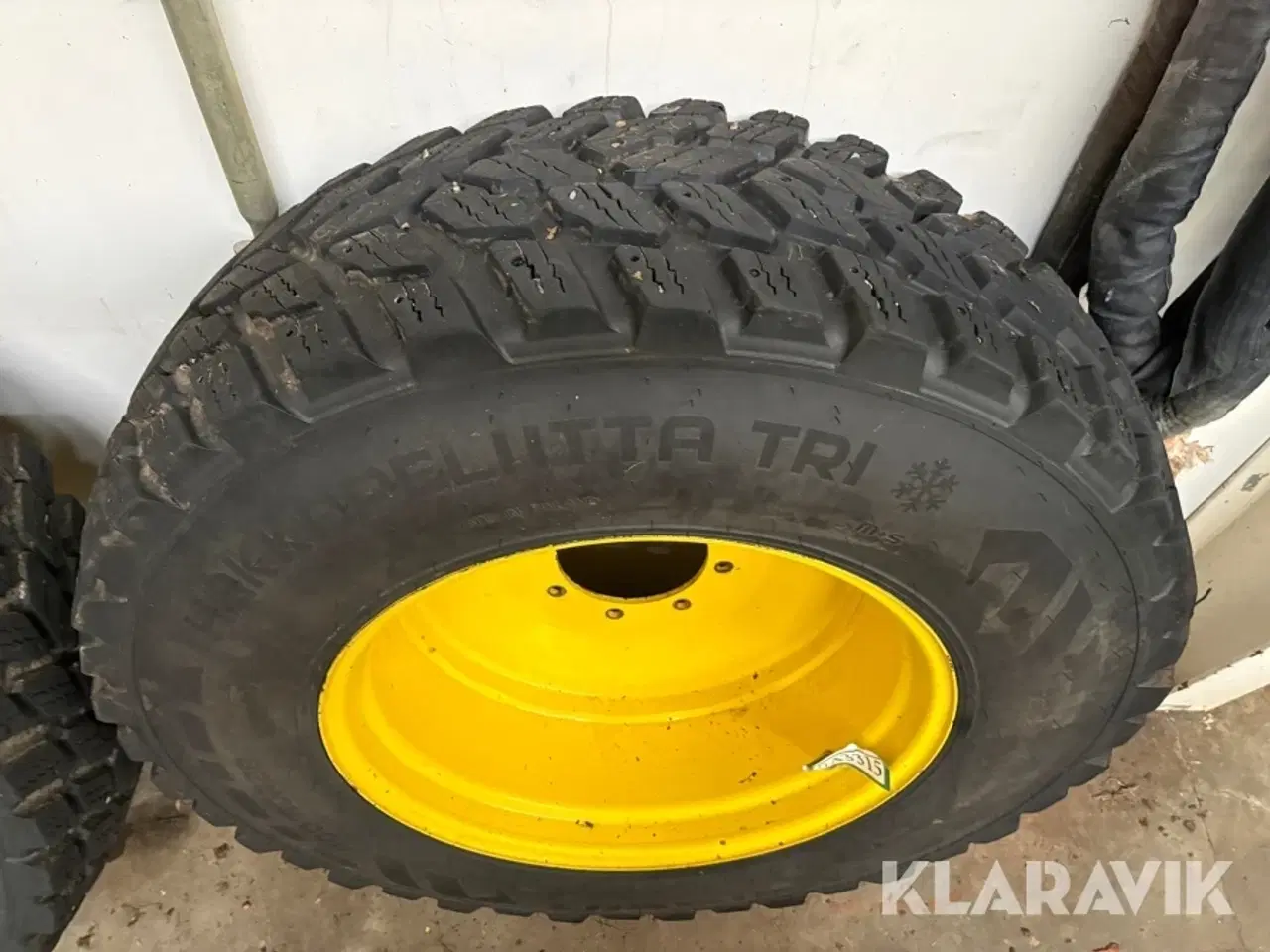 Billede 9 - Forhjul + fælge Nokian Hakkapeliitta TRI 2 styk