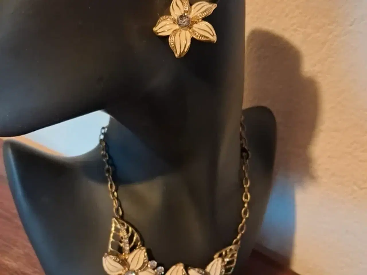 Billede 1 - Smykkesæt