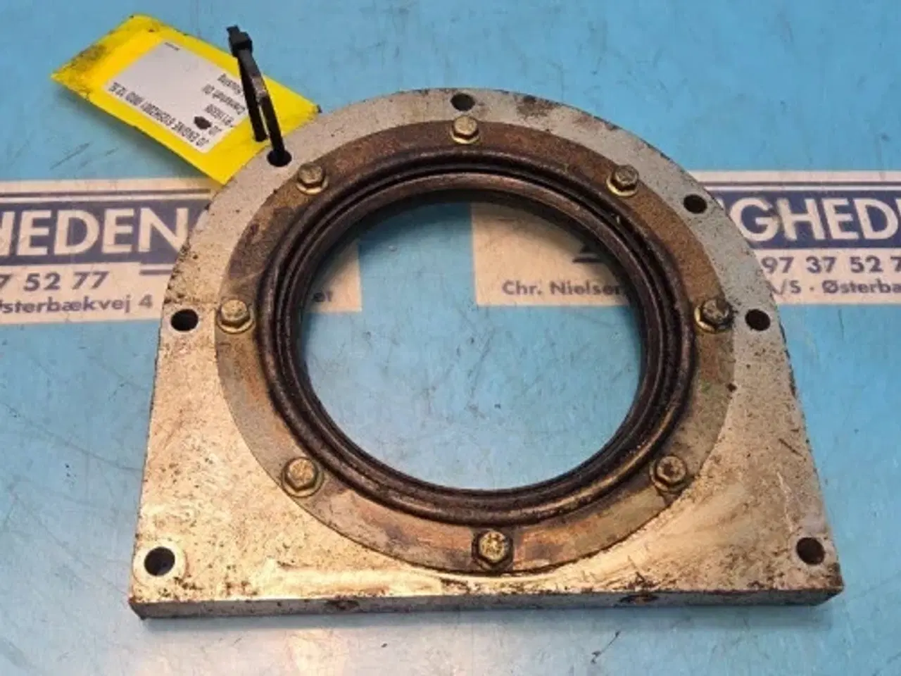 Billede 7 - John Deere 6125HZ001 Olietætningshus R116338